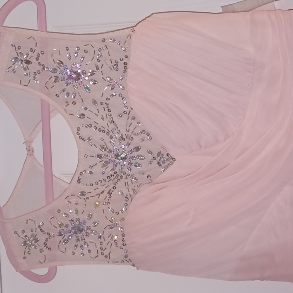 Dress - Picture 4 of 11